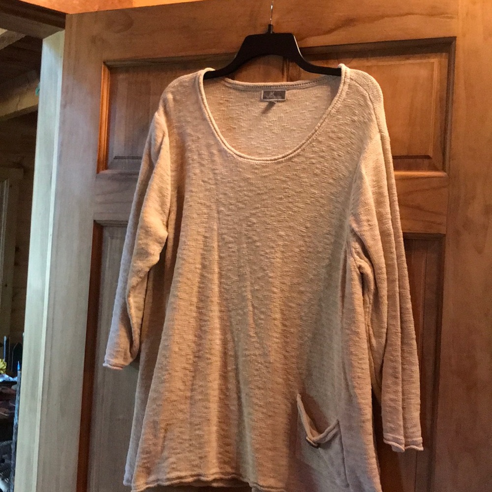 3X Cream sweater
